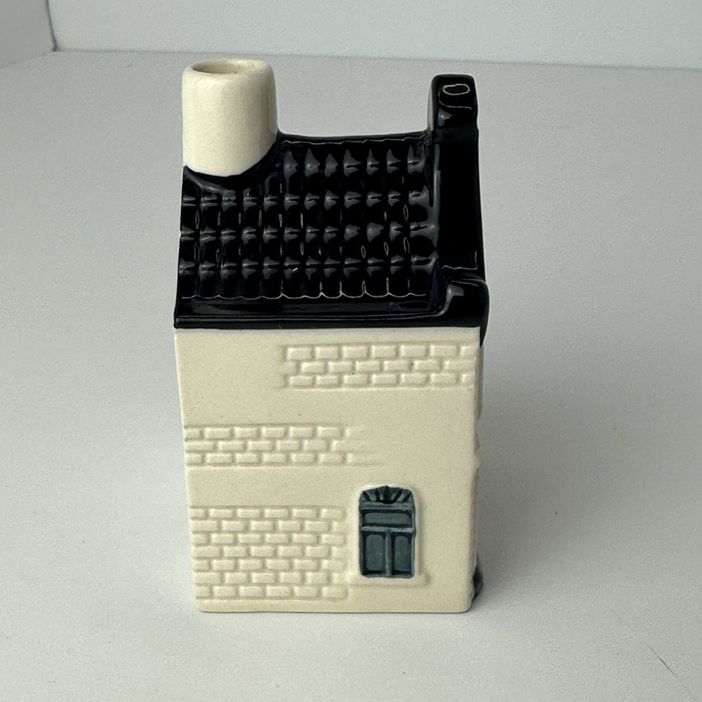 KLM Bols Blue Delft Miniature House Bottle #5  EMPTY 1575 - 2008 - Picture 4 of 6